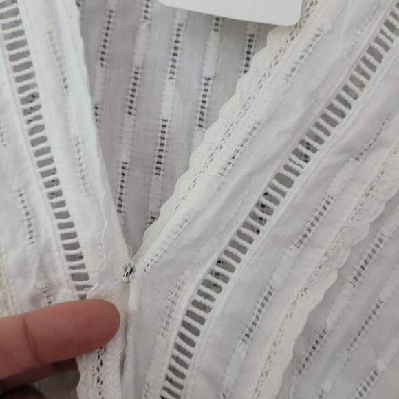 NWT Evereve Roan + Ryan Dakota Crochet Surplice Top White S JCT - Picture 9 of 11